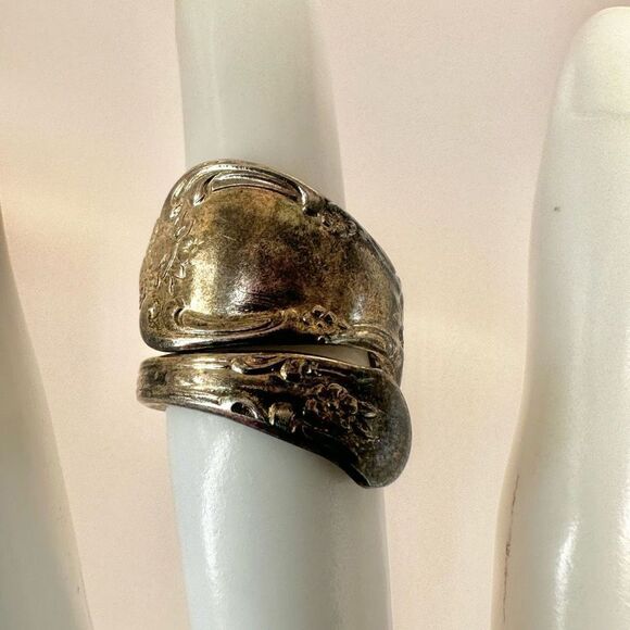 Oneida William Rogers Silver tone  adjustable spoon ring - Picture 2 of 12